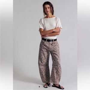 Free People NWOT Good Luck Printed Barrel Jeans Size 29 in Brown Sugar
Combo